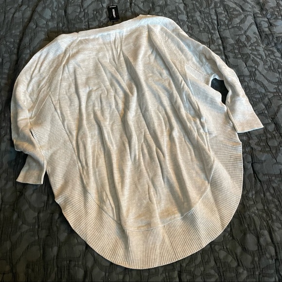 BNWT Express Sweater - Picture 2 of 7